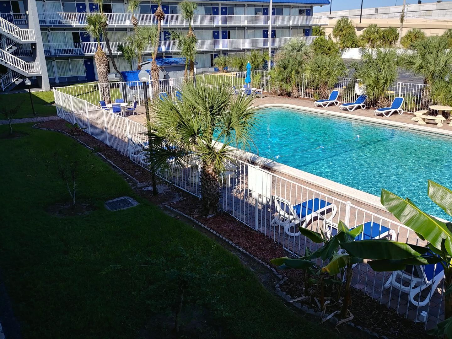 Days Inn By Wyndham Orlando Downtown Экстерьер фото