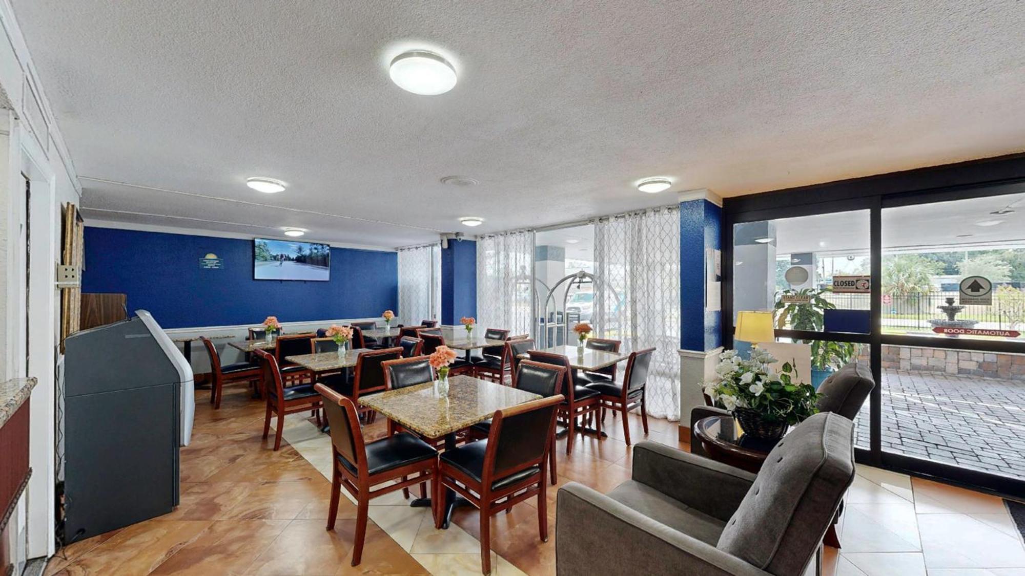Days Inn By Wyndham Orlando Downtown Экстерьер фото