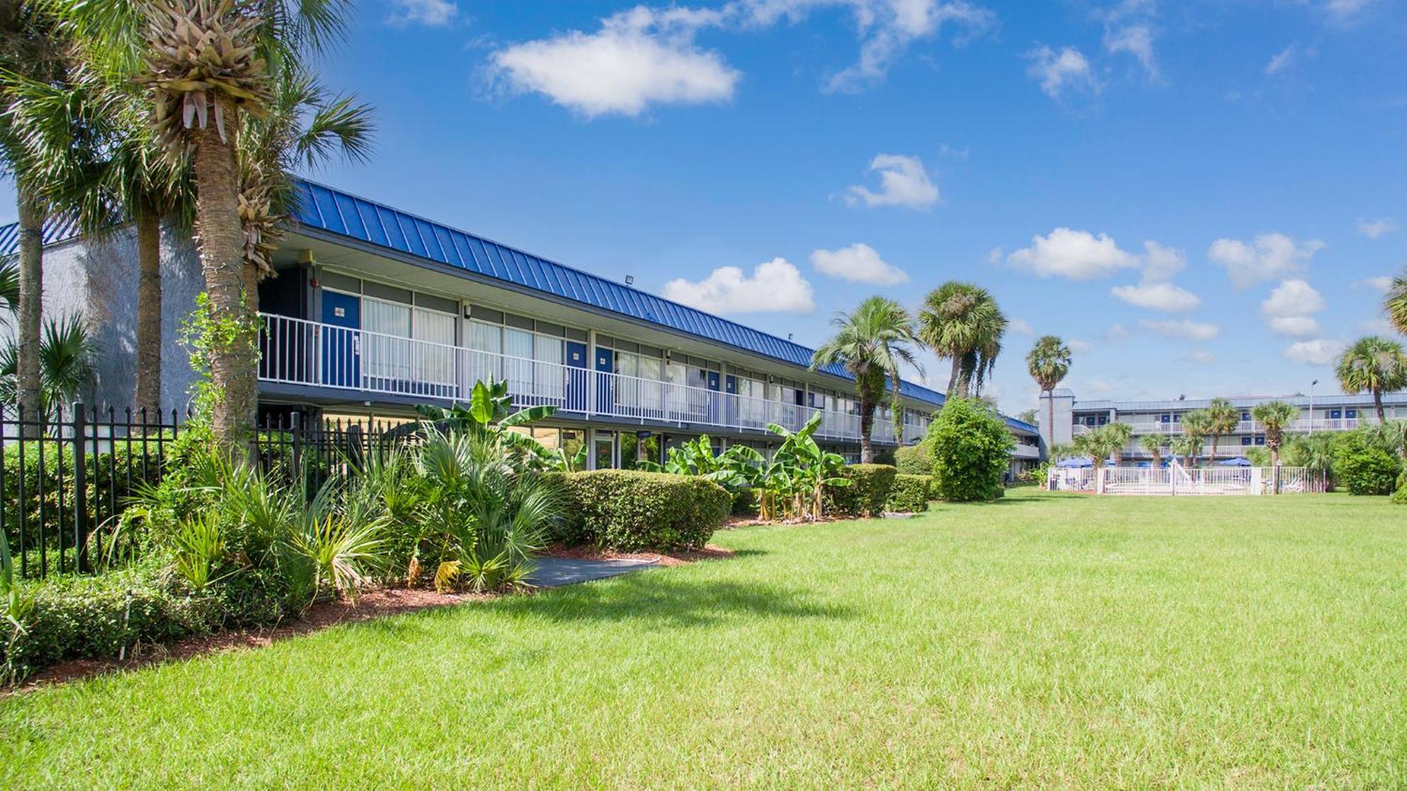Days Inn By Wyndham Orlando Downtown Экстерьер фото