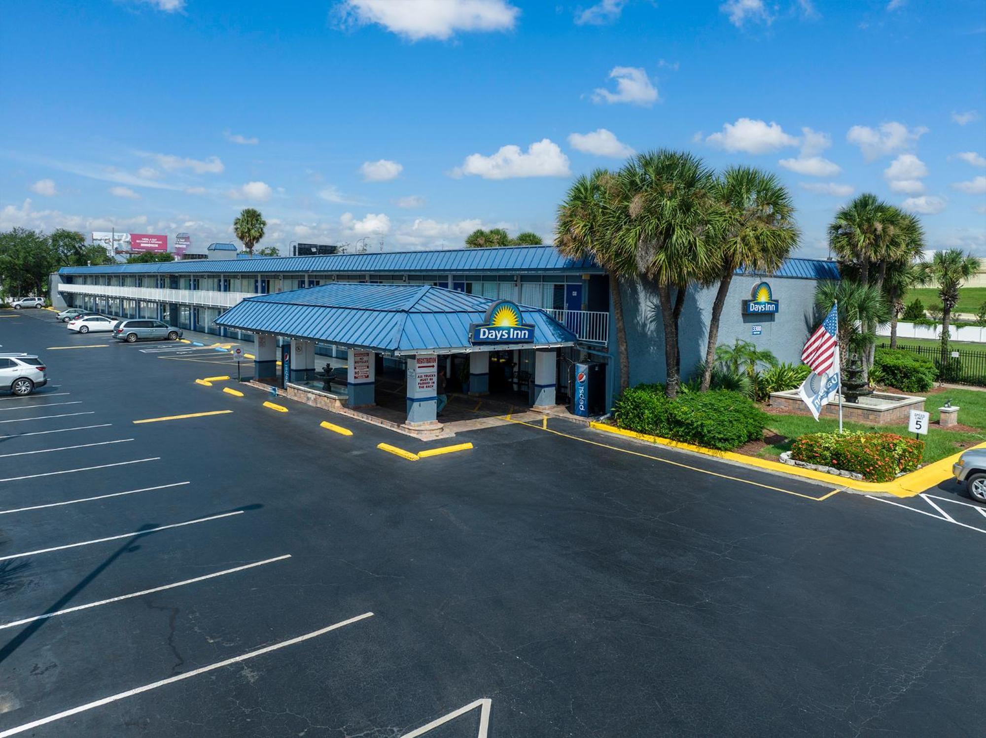 Days Inn By Wyndham Orlando Downtown Экстерьер фото