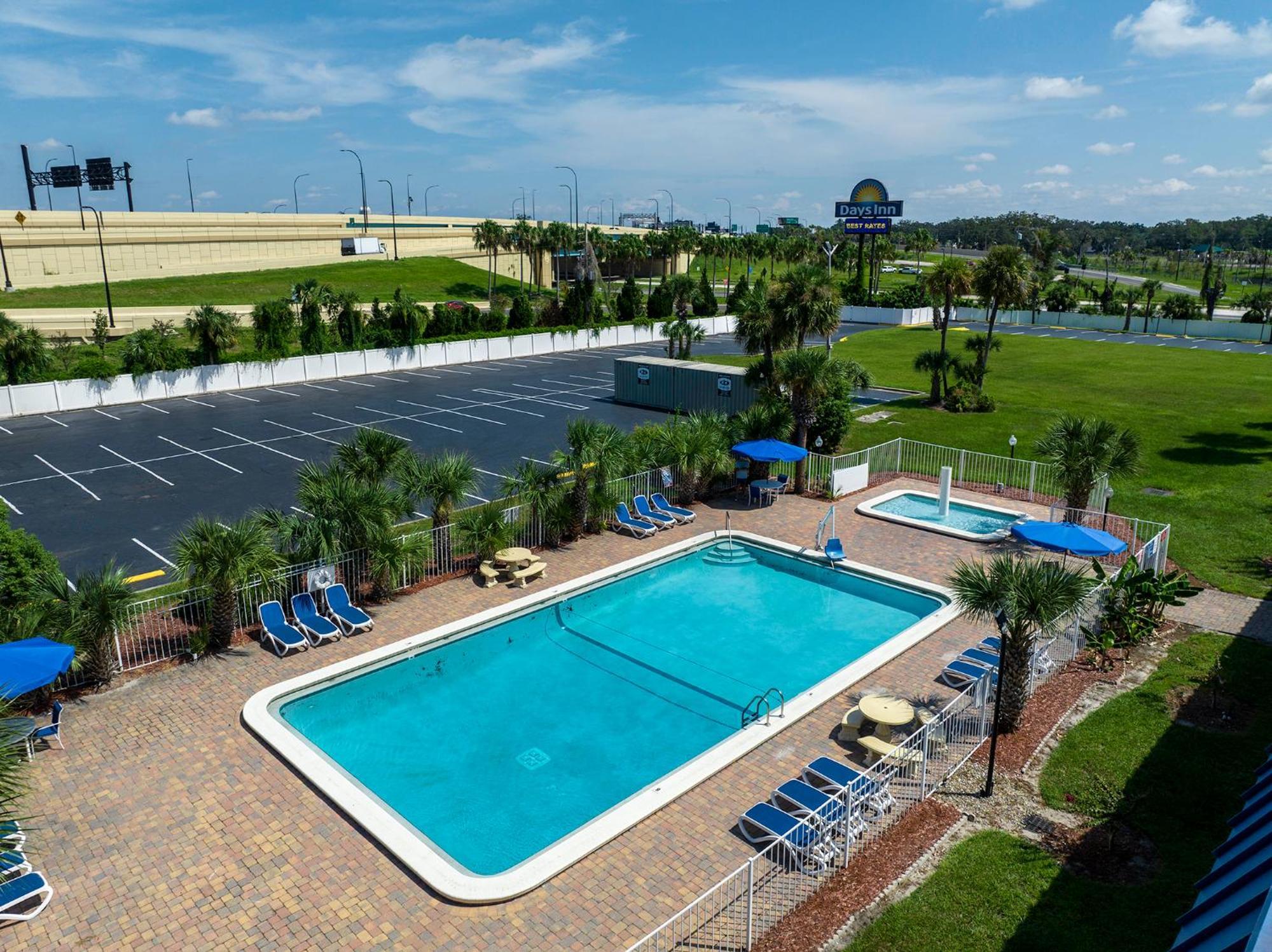 Days Inn By Wyndham Orlando Downtown Экстерьер фото